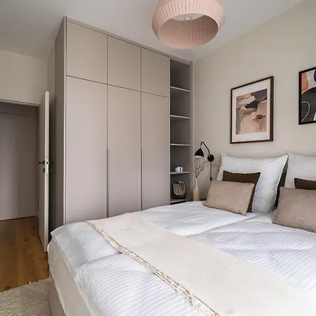 Апартаменты Grzybowska Luxury With Skyline View By House Expert